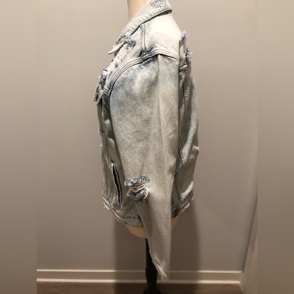 PacSun Los Angeles Distressed Light Wash Denim Jacket Size M / Style 201BT840PC - Picture 3 of 16